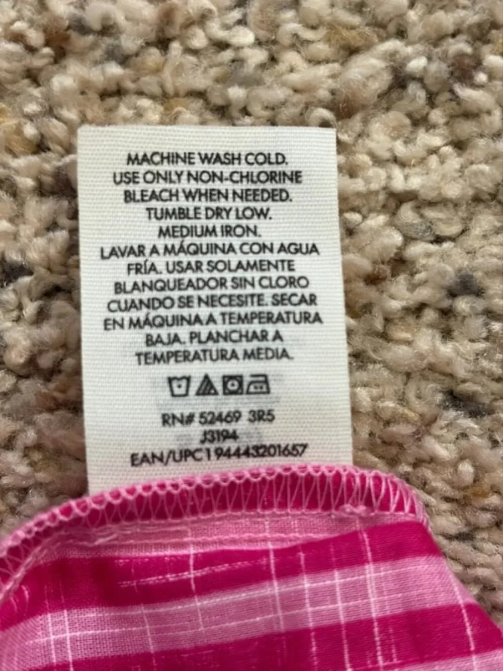 No Boundaries details brand